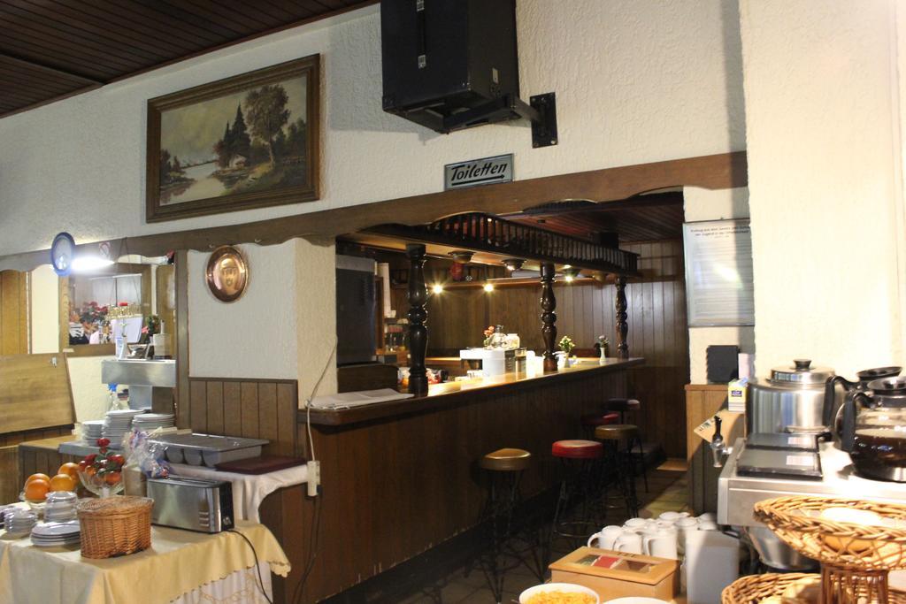 Airport-Hotel Zum Taubengrund Кельстербах Экстерьер фото