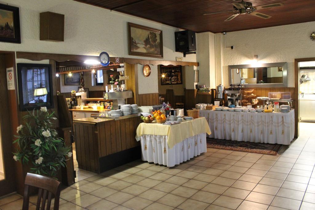 Airport-Hotel Zum Taubengrund Кельстербах Экстерьер фото